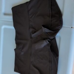 Teeki Black Yoga Short